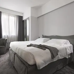 伯纳酒店 4* 米兰